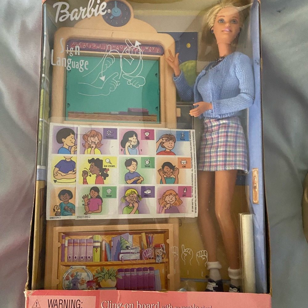 Barbie Sign Language Classroom Doll - never removed from box exclusive!